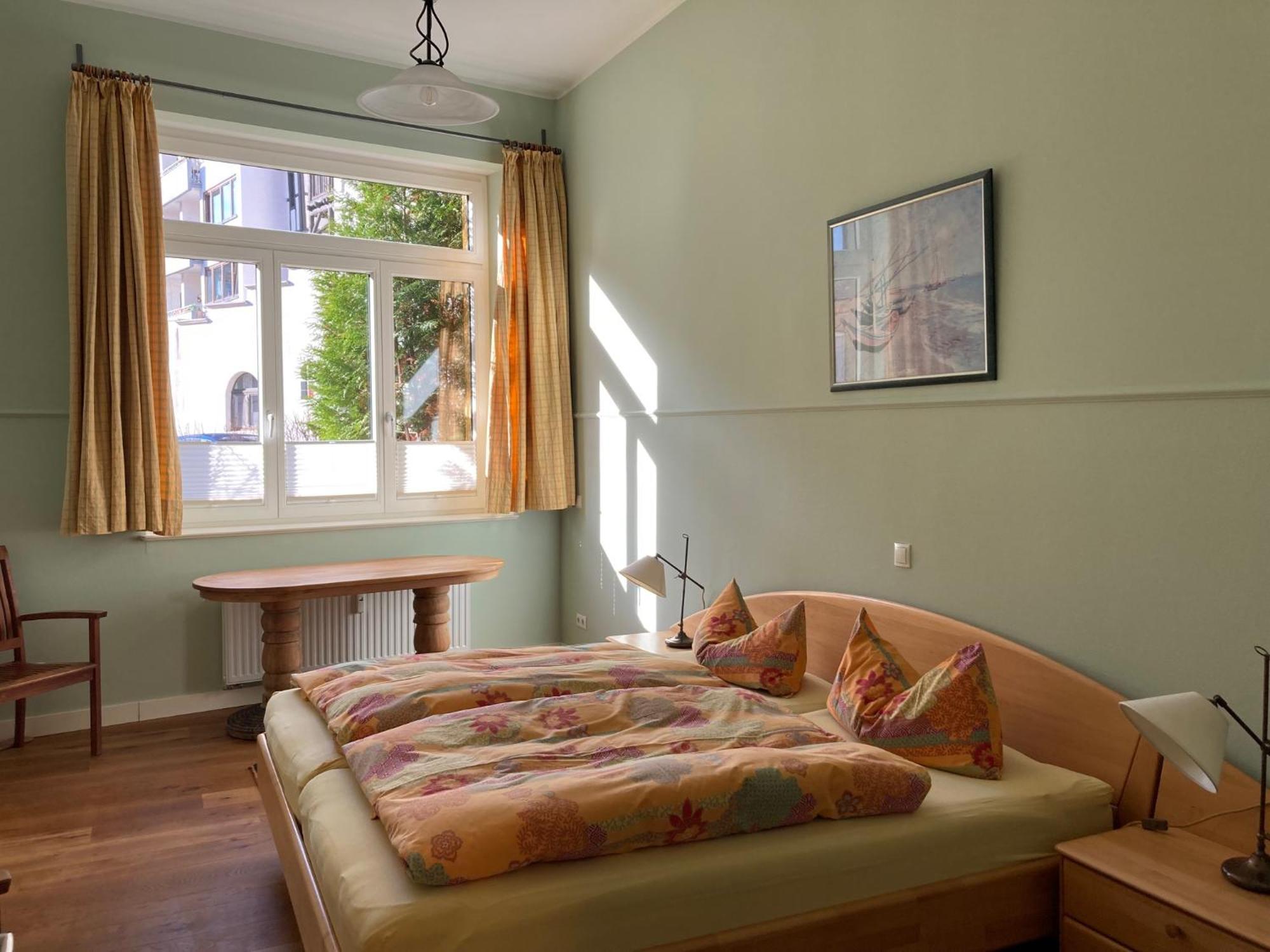 Fewo Mit 2 Schlafzimmern, Wohnkueche, Terrasse Бонн Екстер'єр фото